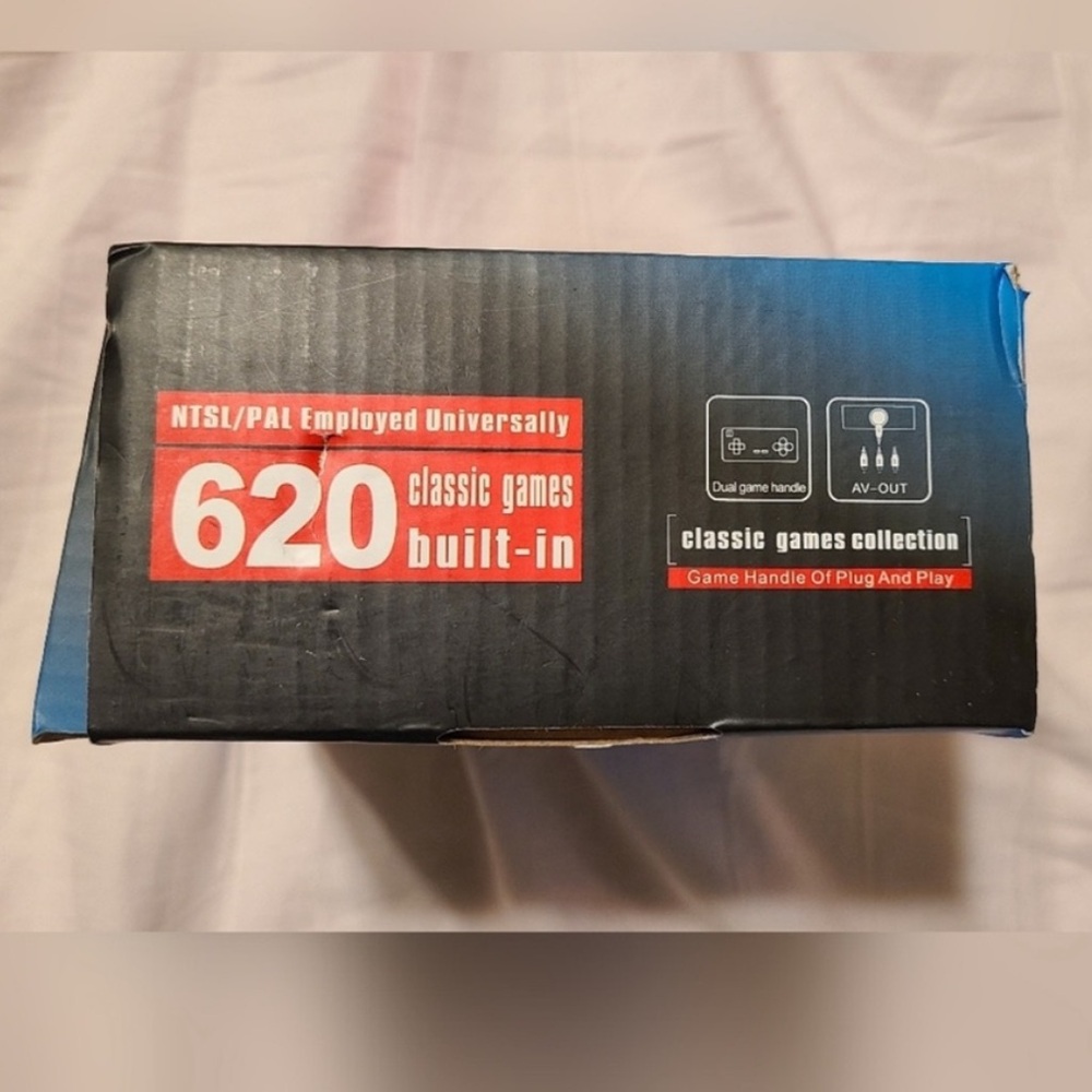 Classic Entertainment Nintendo System featuring 620 built-in games Brand New - Picture 3 of 4